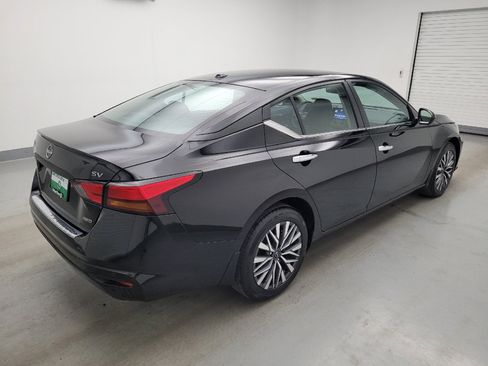 Used 2023 Nissan Altima 2.5 SV AWD/4WD image 10