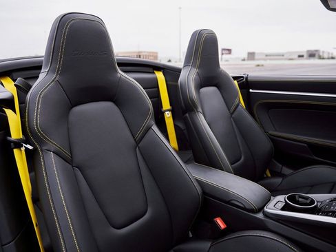 Used 2025 Porsche 911 Turbo S image 40