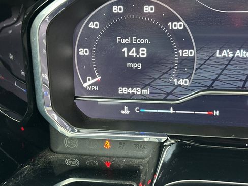 Certified 2025 GMC Sierra 1500 SLT image 33