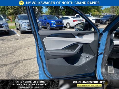 New 2026 Volkswagen Tiguan SE R-Line AWD/4WD image 7
