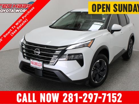 Used 2025 Nissan Rogue SV FWD image 1