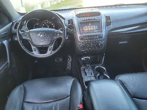 Used 2014 Kia Sorento SX w/ 3rd Row Package FWD image 16