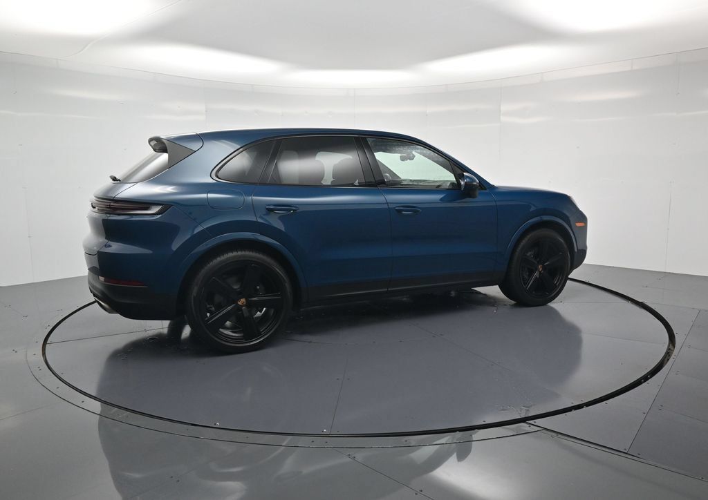 Used 2026 Porsche Cayenne AWD/4WD image 41