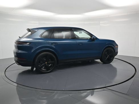 Used 2026 Porsche Cayenne AWD/4WD image 41