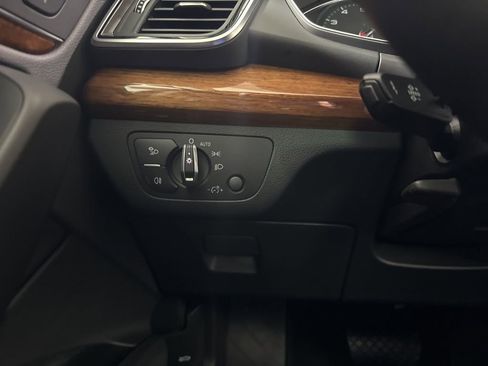 Used 2023 Audi Q5 2.0T Premium w/ Convenience Package image 25