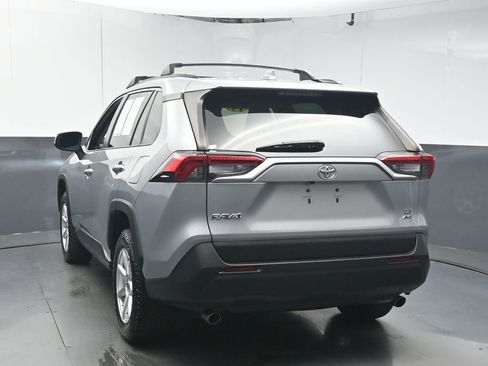 Used 2019 Toyota RAV4 LE w/ All Weather Liner Package image 6