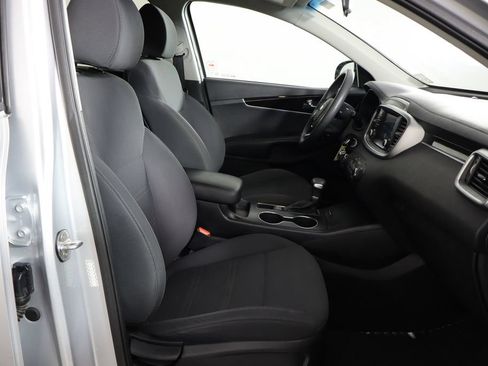 Used 2020 Kia Sorento LX AWD/4WD image 13