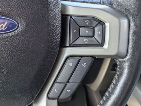 Used 2017 Ford F150 Lariat image 9