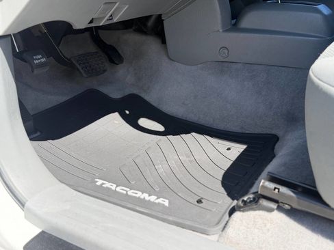 Used 2010 Toyota Tacoma 2WD Regular Cab image 83