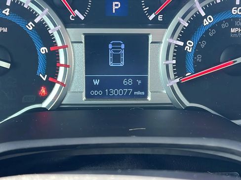 Used 2015 Toyota 4Runner SR5 Premium AWD/4WD image 25
