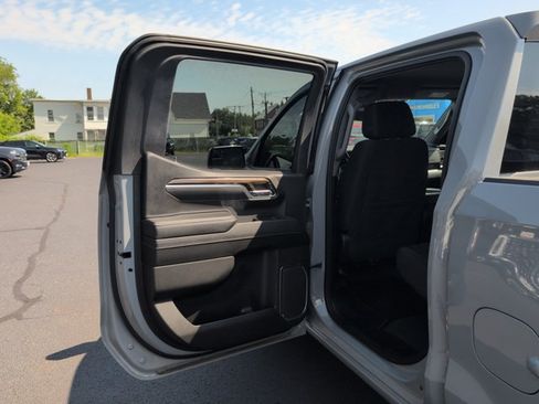 Certified 2024 Chevrolet Silverado 1500 LT AWD/4WD image 24