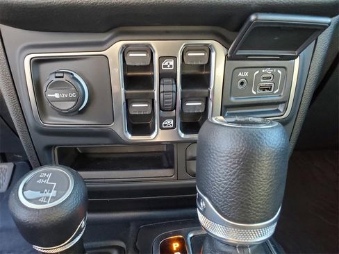 Used 2024 Jeep Wrangler Sport S image 22