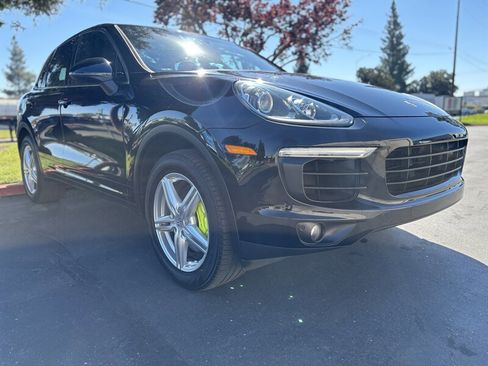 Used 2017 Porsche Cayenne S AWD/4WD image 6