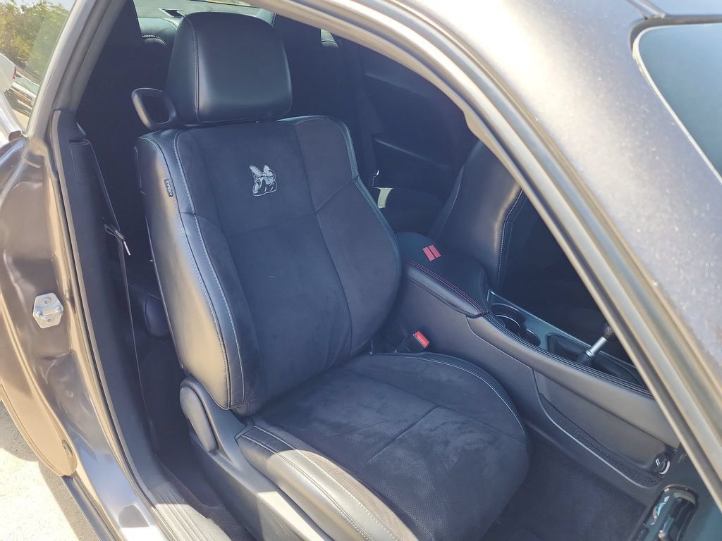 Used 2015 Dodge Challenger R/T Scat Pack w/ Leather Interior Group RWD image 24
