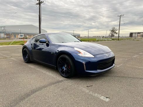 Used 2013 Nissan 370Z Coupe w/ Sport Pkg RWD image 3