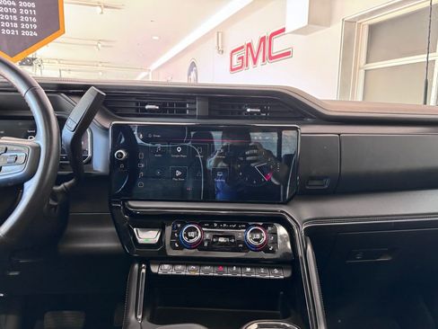 Certified 2024 GMC Sierra 2500 AT4X w/ AT4X AEV Edition AWD/4WD image 19