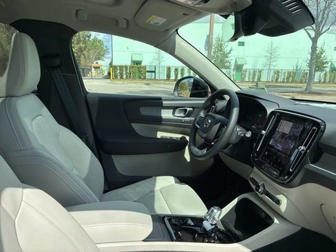 New 2026 Volvo XC40 B5 Plus w/ Protection Package Premier image 23