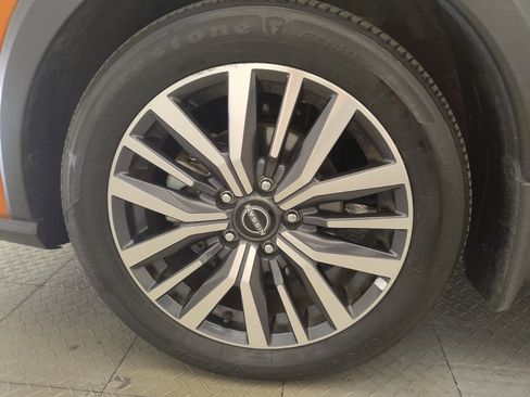 Used 2023 Nissan Kicks SR w/ SR Premium Package FWD image 31