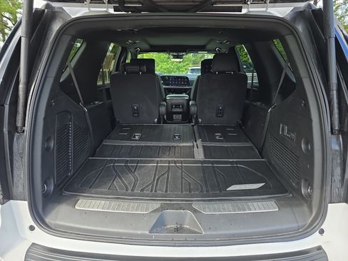 Used 2025 Chevrolet Tahoe Premier AWD/4WD image 14