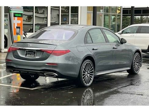 Used 2024 Mercedes-Benz S 580 4MATIC Sedan image 3