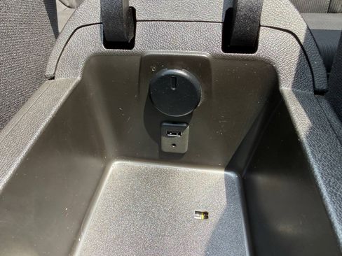 Used 2015 Chevrolet Camaro LT RWD image 27