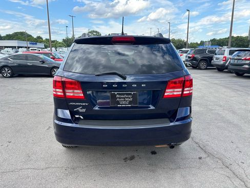 Used 2017 Dodge Journey SE w/ Flexible Seating Group FWD image 4