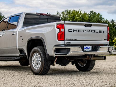 Used 2020 Chevrolet Silverado 3500 LTZ w/ LTZ Plus Package AWD/4WD image 44