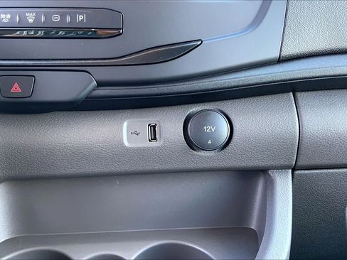 New 2026 Ford Transit 250 148 Medium Roof w/ Load Area Protection Package image 18