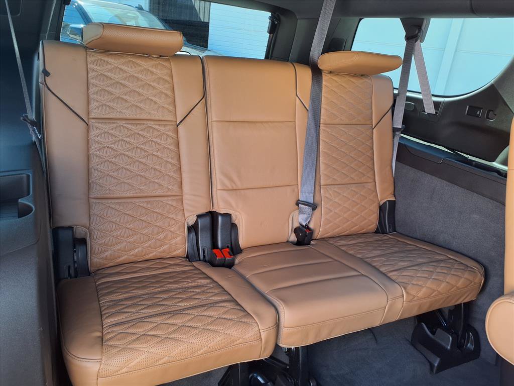 Used 2023 Cadillac Escalade ESV Premium Luxury AWD/4WD image 14