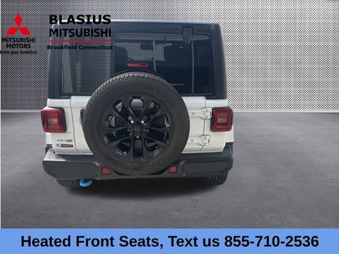 Used 2023 Jeep Wrangler Unlimited Sahara w/ Cold Weather Group AWD/4WD image 25