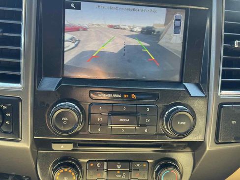 Used 2015 Ford F150 XLT w/ Equipment Group 302A Luxury AWD/4WD image 12
