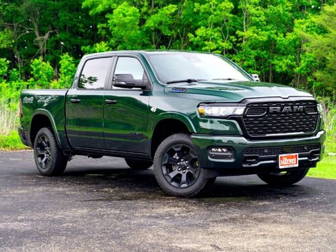 New 2026 RAM 1500 4x4 Crew Cab image 2