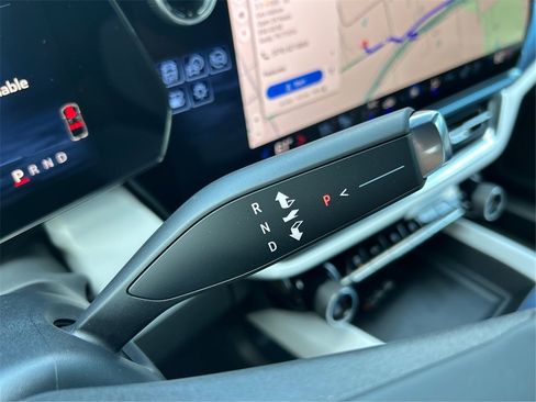 New 2025 Chevrolet Equinox EV LT w/ Convenience Package II image 31