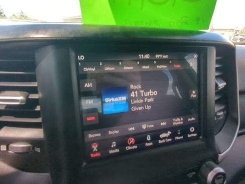 Used 2019 RAM 1500 Big Horn AWD/4WD image 17