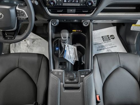 New 2026 Toyota Grand Highlander Limited image 29