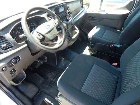 Used 2025 Ford Transit 250 Low Roof w/ Exterior Upgrade Package RWD image 2