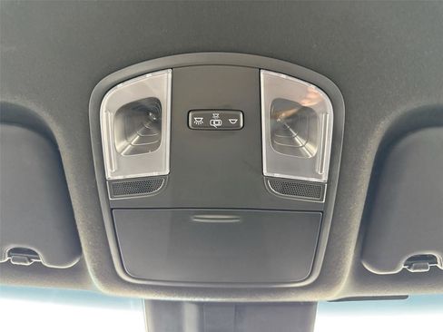 Used 2021 Hyundai Veloster N image 6