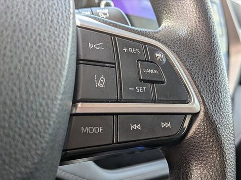 Used 2023 Toyota Highlander L image 12