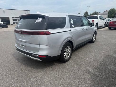 Certified 2023 Kia Carnival LX FWD image 3