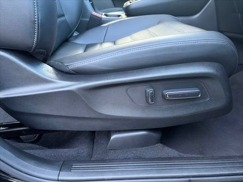 Used 2024 Honda CR-V EX-L image 17