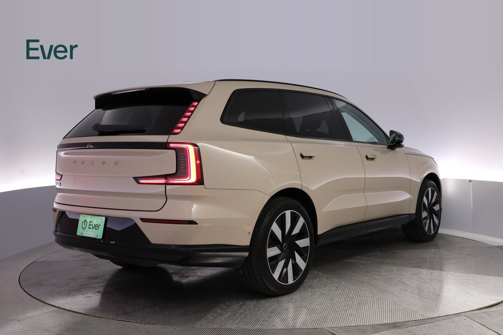 Used 2025 Volvo EX90 Plus AWD/4WD image 3