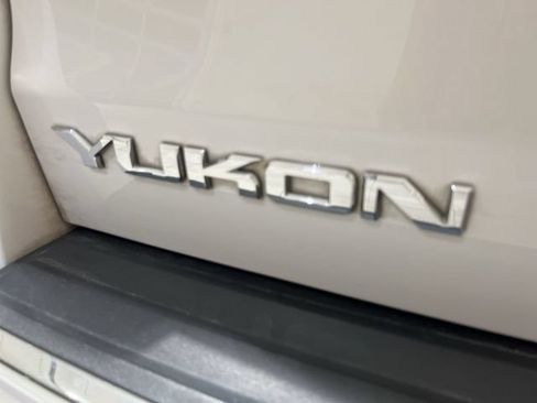 Certified 2019 GMC Yukon Denali w/ Open Road Package AWD/4WD image 30