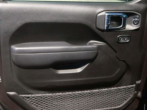 Used 2025 Jeep Wrangler Unlimited Sport AWD/4WD image 11