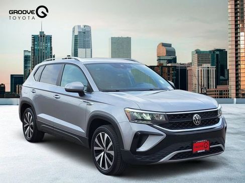 Used 2022 Volkswagen Taos SE AWD/4WD image 8