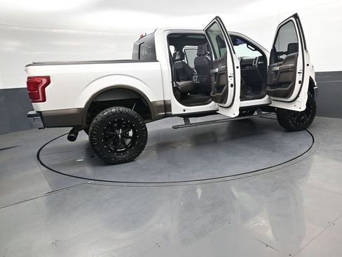Used 2015 Ford F150 King Ranch w/ Equipment Group 601A Luxury AWD/4WD image 30