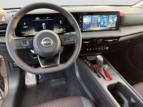 New 2026 Nissan Kicks SR w/ Cold Weather Package AWD/4WD image 8