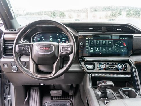 Used 2023 GMC Sierra 1500 AT4 w/ Technology Package image 16