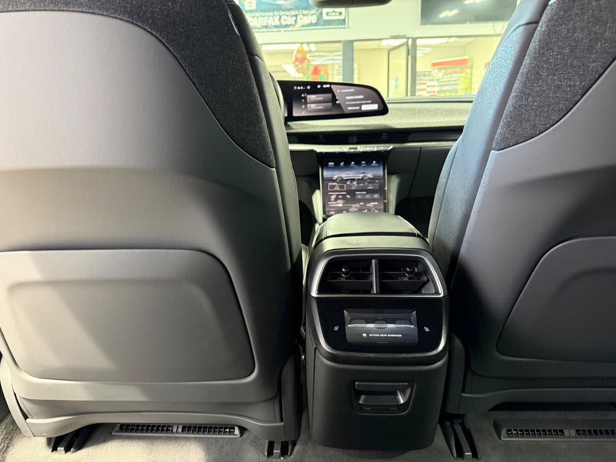 Used 2024 Lucid Air Touring AWD/4WD image 23