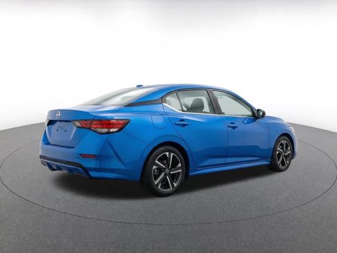 Used 2025 Nissan Sentra SV FWD image 9