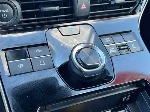 Used 2025 Toyota bZ4X AWD image 30